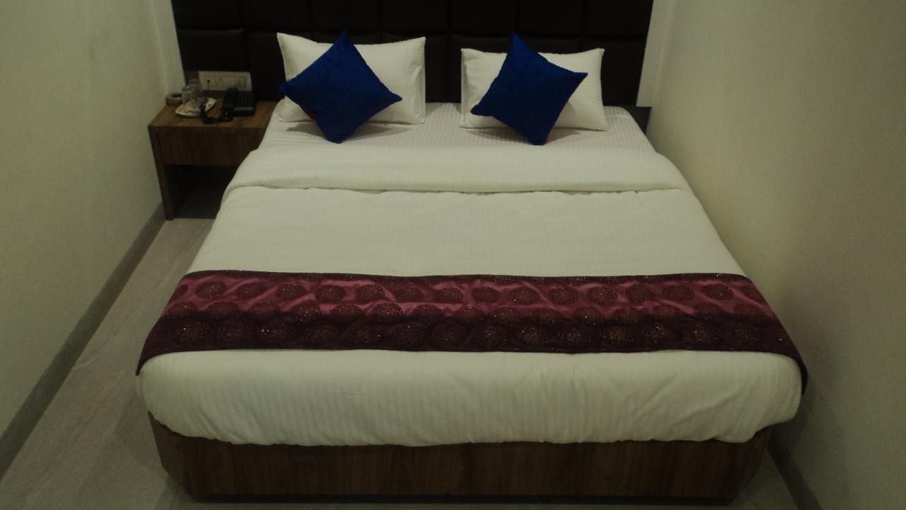 Shree Krishna Paradise Hotel Navi Mumbai Exterior photo