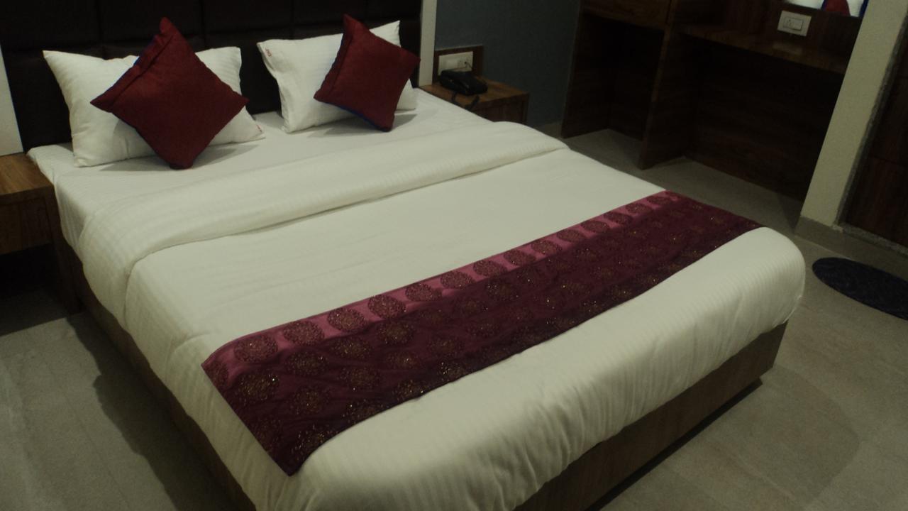 Shree Krishna Paradise Hotel Navi Mumbai Exterior photo